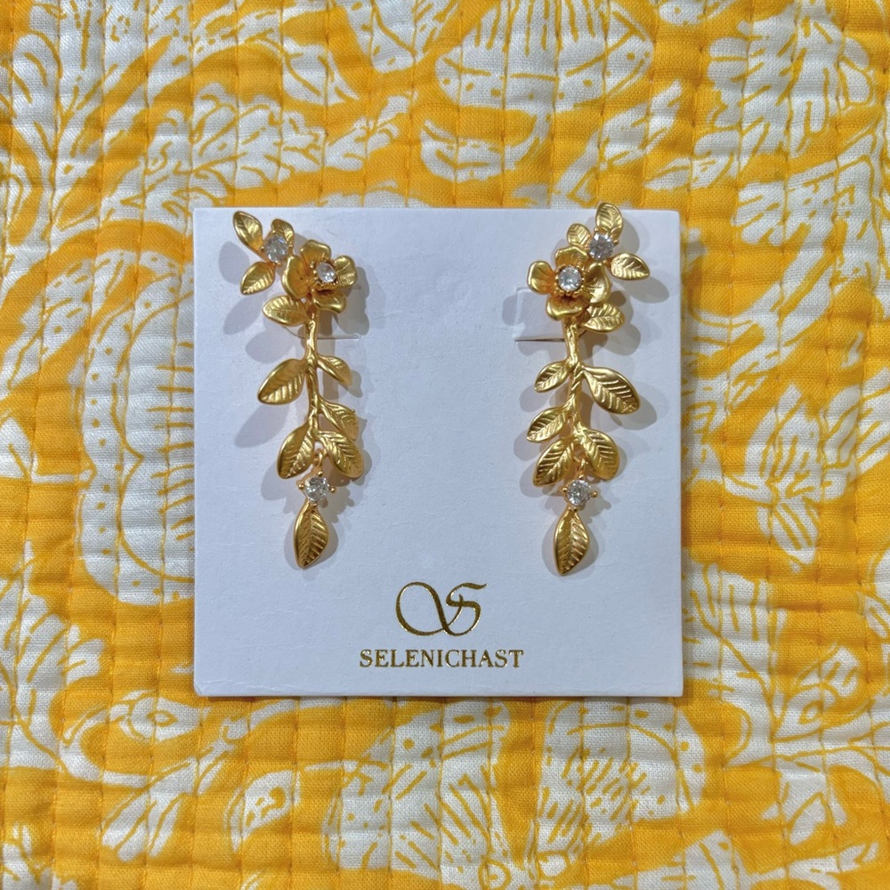 Selenichast Gold Floral Leaf Drop Earrings